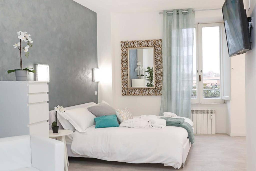 White Panoramic Jacuzzi Suite Trastevere - Top Collection โรม ภายนอก รูปภาพ
