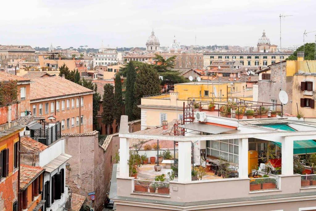White Panoramic Jacuzzi Suite Trastevere - Top Collection โรม ภายนอก รูปภาพ